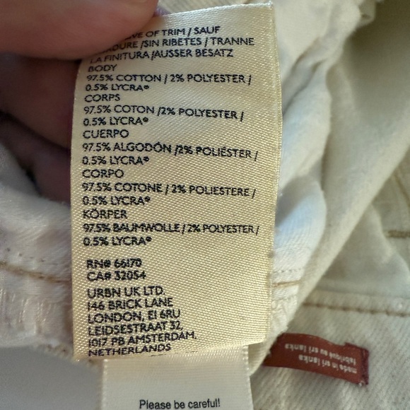 Pilcro Women's Cream Cotton Blend Shorts - - Picture 4 of 13